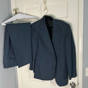 Elegant Navy Men's Suit